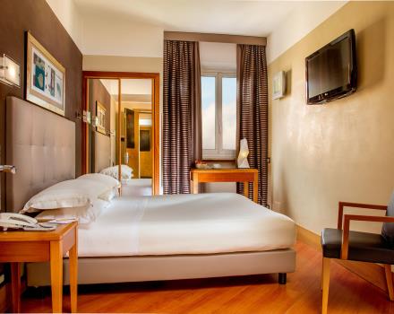 Services and reception in the standard rooms of the Best Western Plus Hotel Spring House Rome